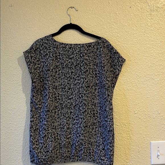 LOFT Women's Blouse - Picture 2 of 5